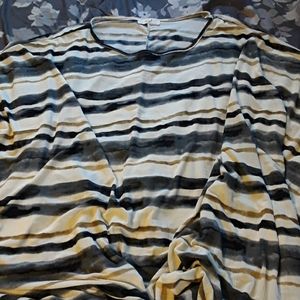 Easel poncho type top